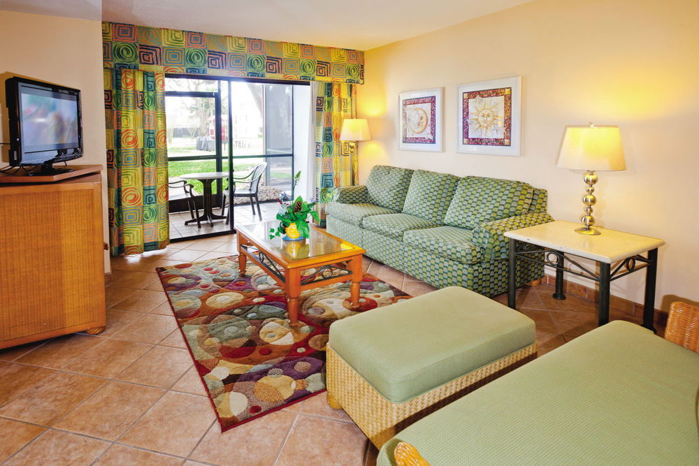 סלבריישן Orbit One Vacation Villas חדר תמונה