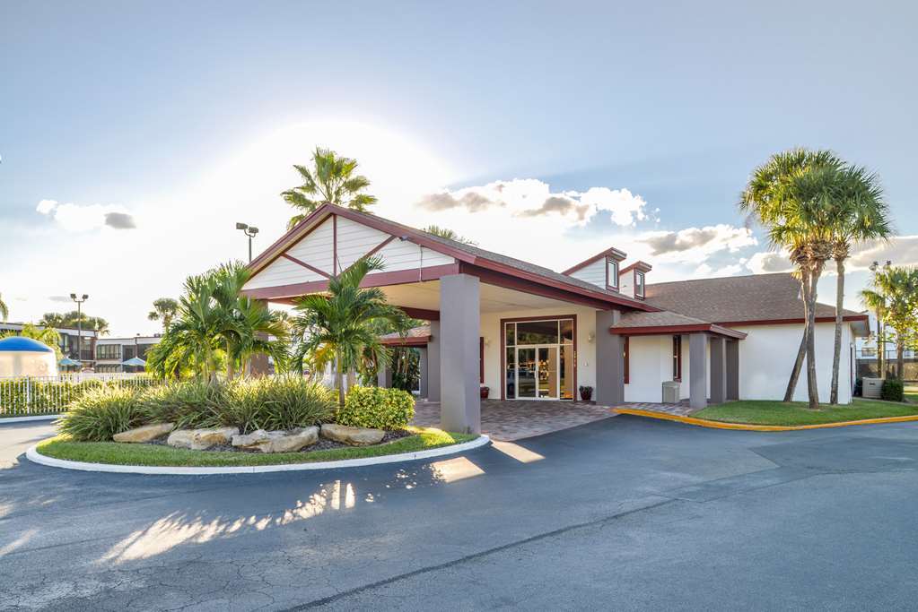 סלבריישן Orbit One Vacation Villas מראה חיצוני תמונה